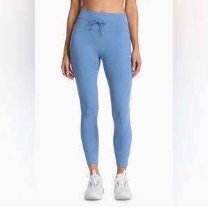 Vuori Daily Leggings Size Large Isle Blue